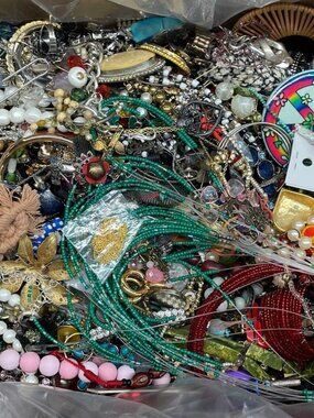 5lbs Bulk Vintage to Now Wearable Women Jewelry Necklace, Bracelet and other